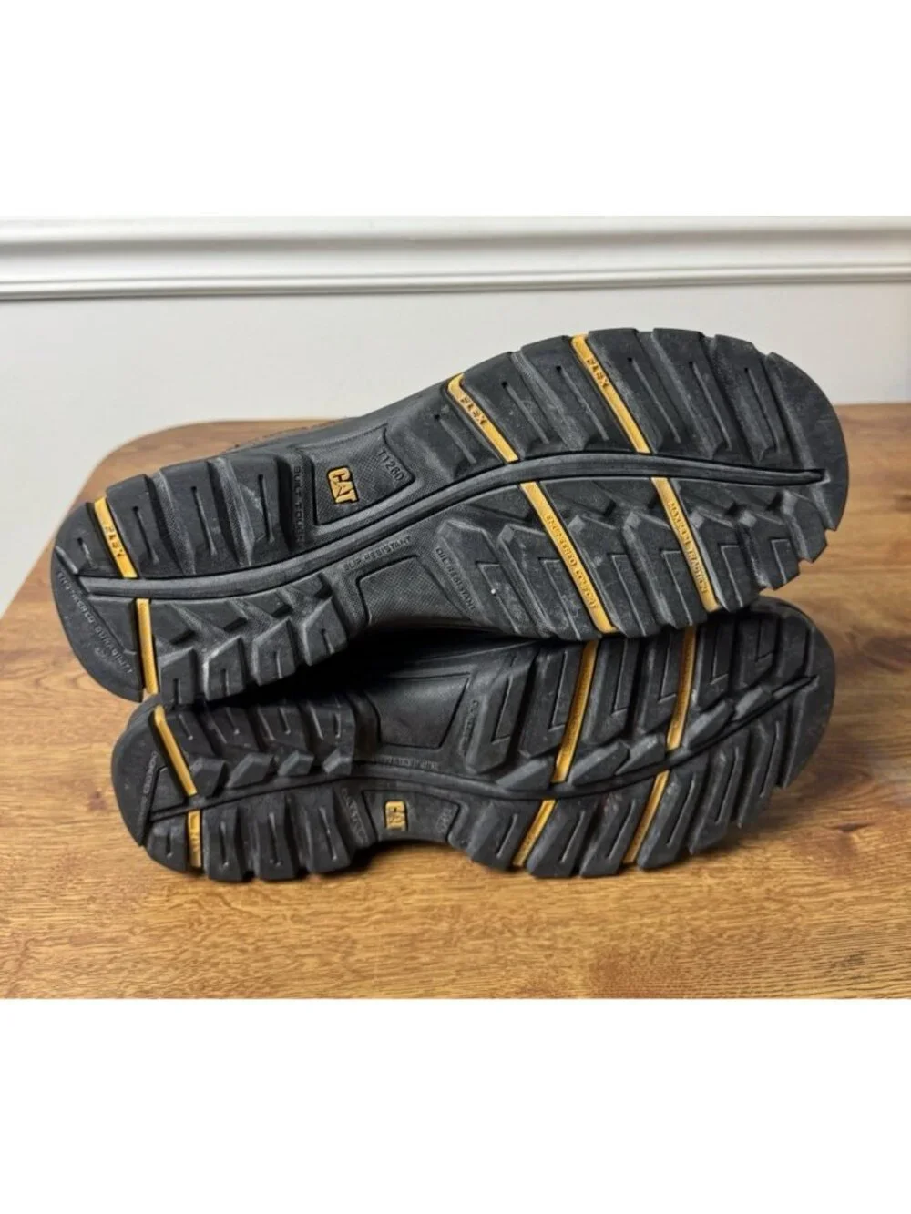 Caterpillar Men's Wheelbase Work Boot Size 9.5 M